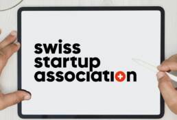 Il logotipo dell'Associazione Svizzera delle Startup su tablet