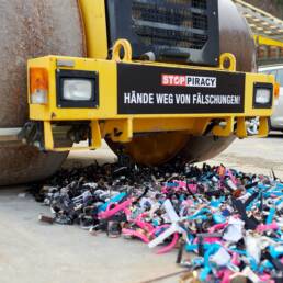 Distruzione di orologi falsamente elvetici