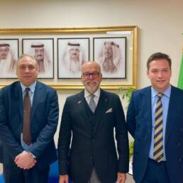 Adriano Terenzi (Istituto Milton Friedman), Naser M.Y. Al Belooshi (ambasciatore del Bahrein in Italia) e Alessandro Bertoldi (Istituto Milton Friedman)
