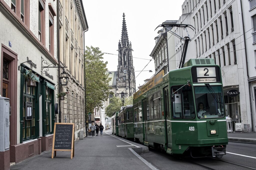 I verdi tram basilesi della BLT Baselland Transport AG (3)