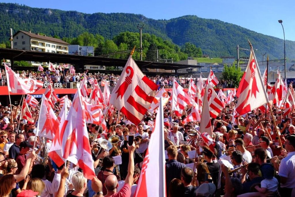 Nel 2017 le bandiere del Giura garrirono invano a Moutier