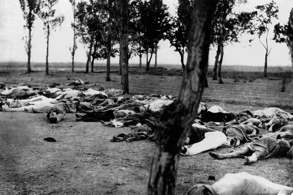 Cavaderi di civili armeni nei pressi di Ankara nel 1915