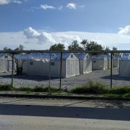 Profughi siriani in un campo di Lesbo