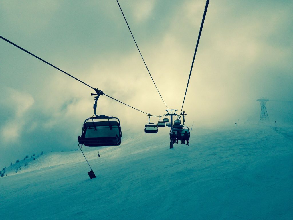 Una seggiovia di montagna in Svizzera