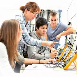 Studenti dell'Istituto Universitario Federale per la Formazione Professionale (IUFFP)