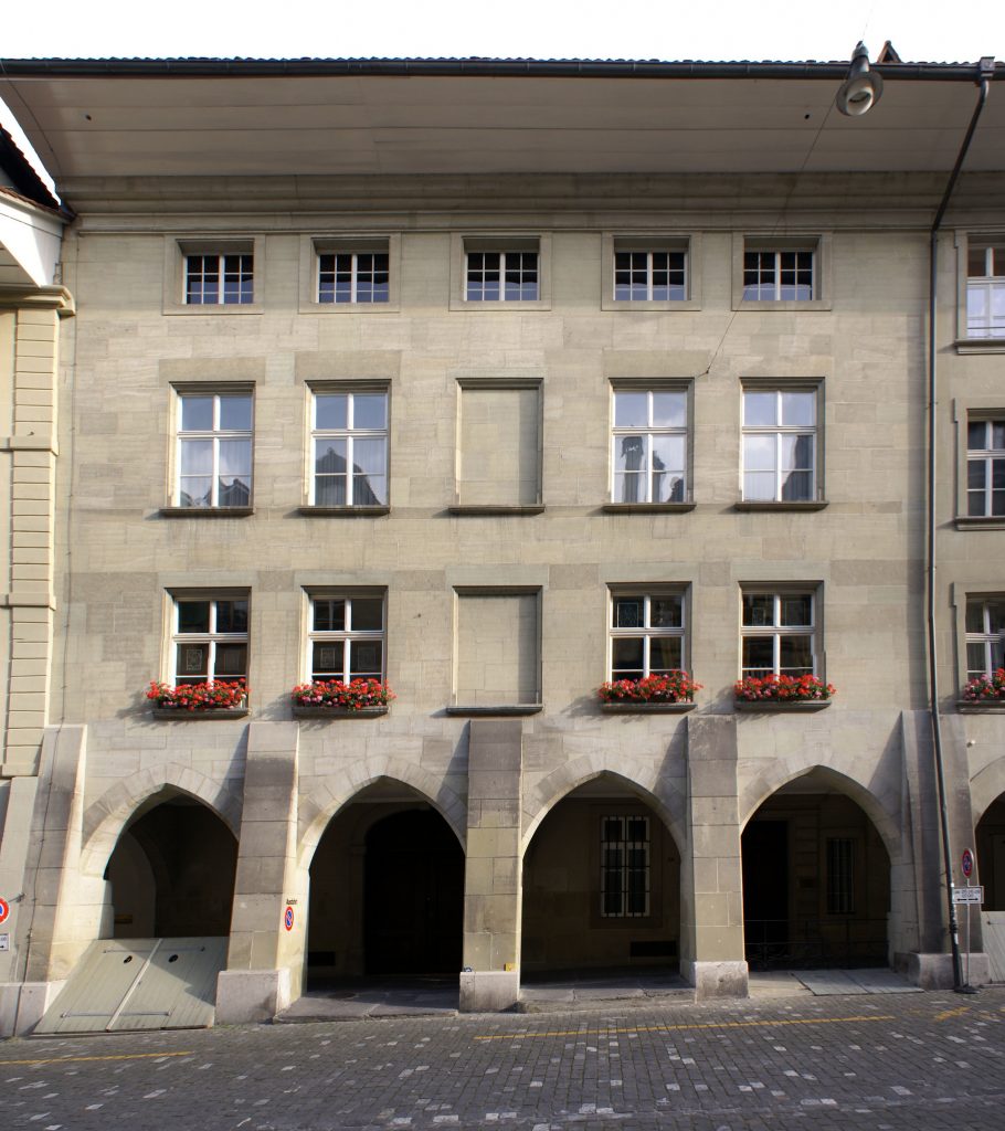 La facciata nord di Casa von Wattenwyl al numero 59 di Junkerngasse nella 'città vecchia' di Berna