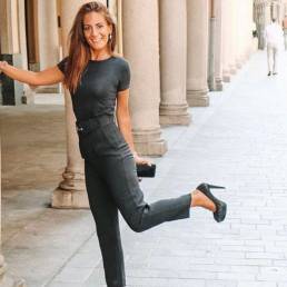 La broker assicurativa Valeria Cattaneo nella 'sua' Lugano