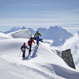 Partecipanti alla gara di scialpinismo militare “Patrouille des Glaciers” nel Cantone Vallese