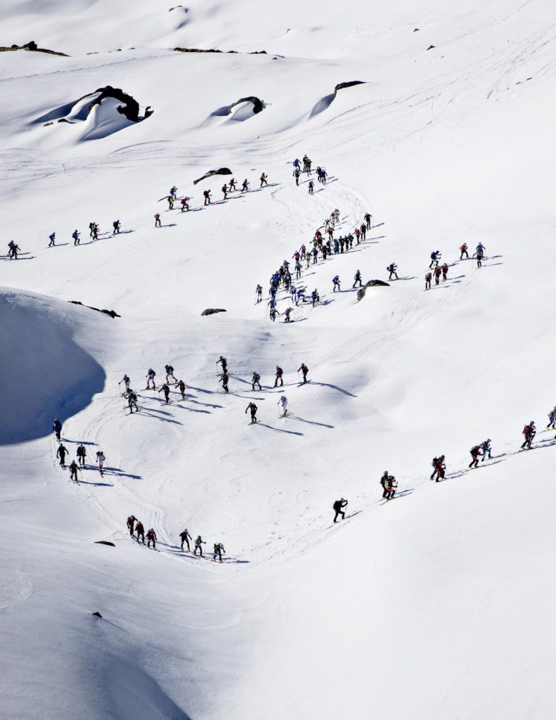 Partecipanti alla gara di scialpinismo militare “Patrouille des Glaciers” nel Cantone Vallese