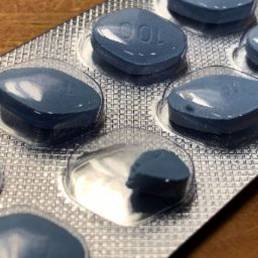 Un blister contenente una pastiglia danneggiata è il primo sintomo di scarsa qualità