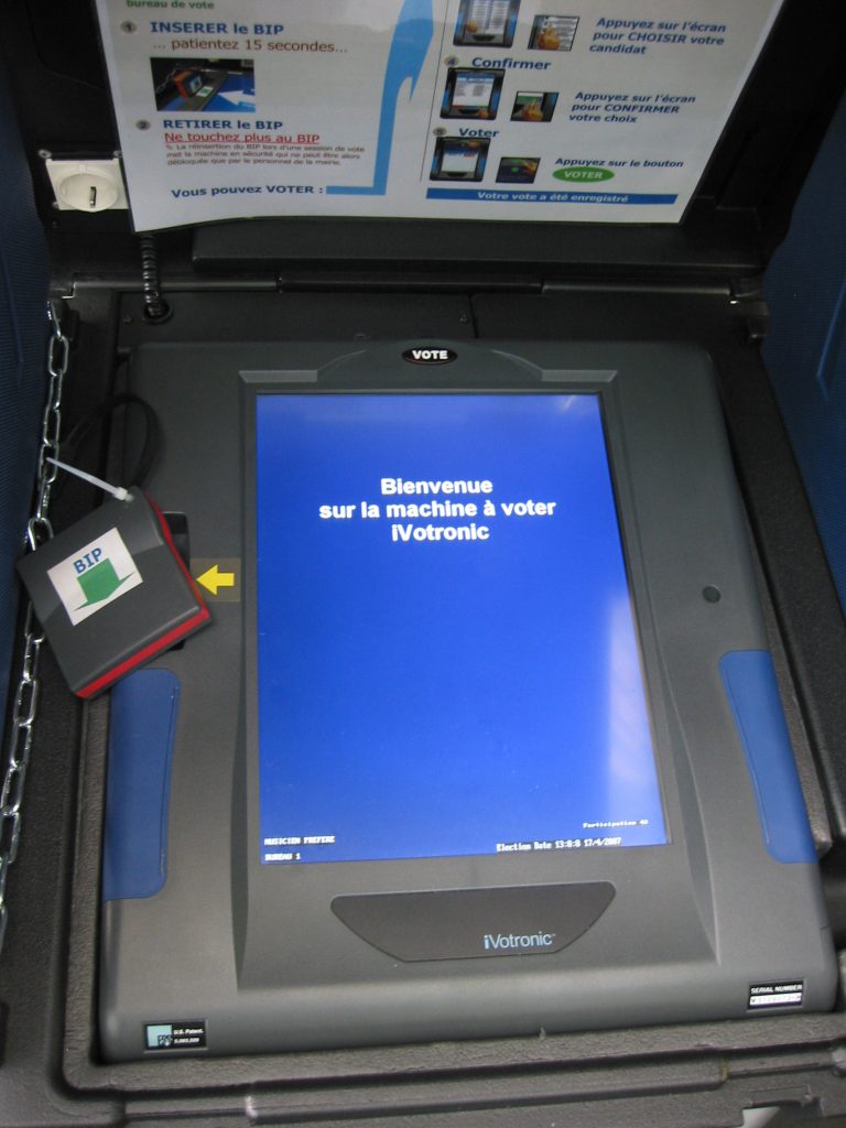 Una macchina IVotronic impiegata in Francia per il voto elettronico