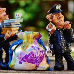 Le tasse rappresentano un continuo motivo di dibattito