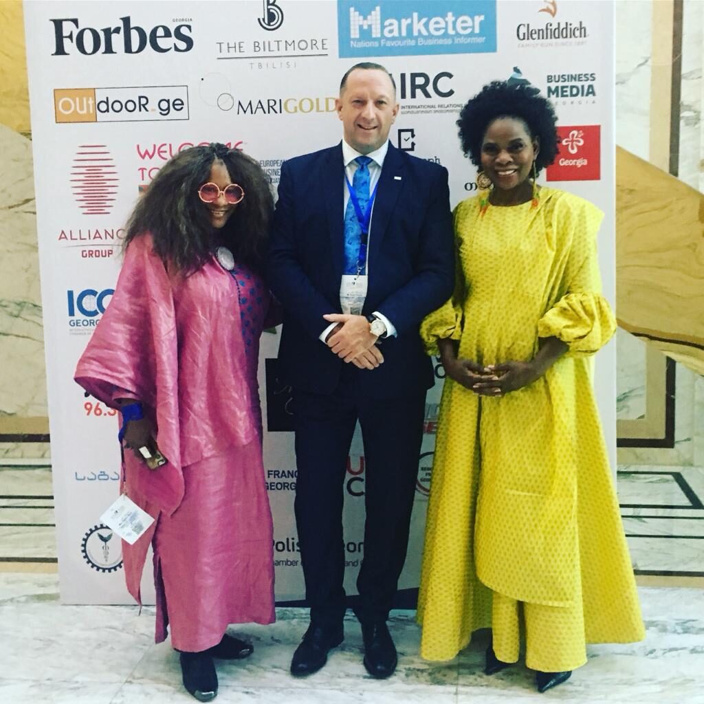 Dejan Štancer, Chairman dell'organizzazione Global Chamber of Business Leaders, con Justina Mutale, presidentessa dell'omonima fondazione globale per l'uguaglianza di genere, noto think tank internazionale di donne