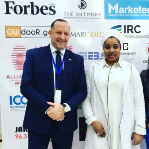 Dejan Štancer, Chairman dell'organizzazione Global Chamber of Business Leaders, con Sua Altezza Reale Zaynab Otiti Obanor, regina in Nigeria, fondatrice dell'Iniziativa per lo Sviluppo Economico dell'Africa Araba