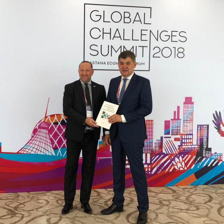 Dejan Štancer, Chairman dell'organizzazione Global Chamber of Business Leaders, con il Ministro della Sanità della Repubblica del Kazakistan, Eljan Birtanov