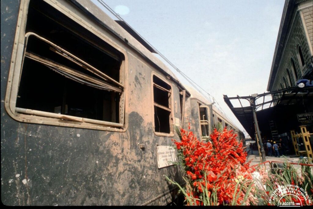 Il treno Schweiz-Adria Express 13534 Ancona-Basilea colpito dall'attentato di Bologna del 2 agosto 1980