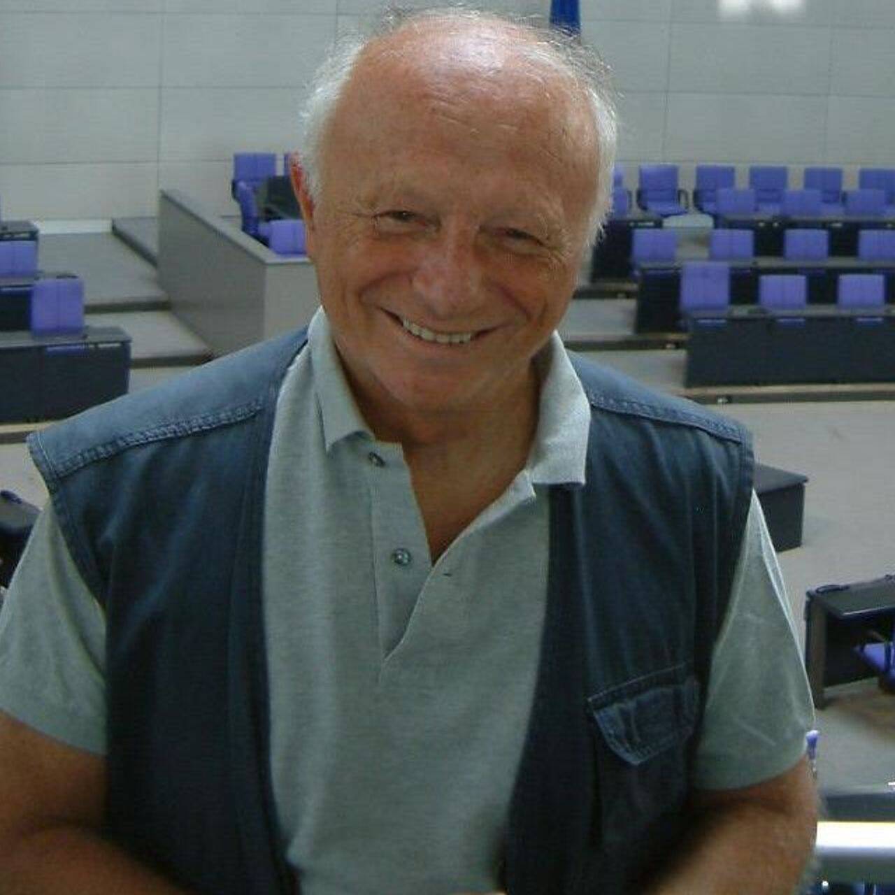 Giancarlo Pagliarini, parlamentare della Lega Nord dal 1992 al 2006, è attivo in politica con la “Rete 22 Ottobre”