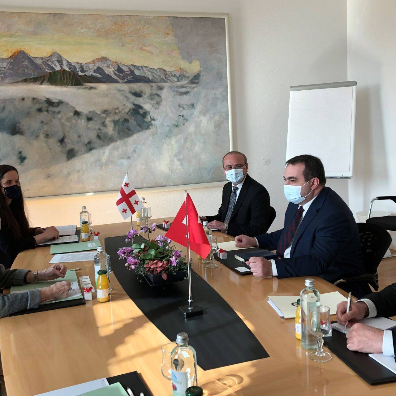 I colloqui con la Svizzera della presidente georgiana Salome Zourabichvili