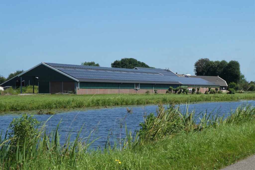 Pannelli solari su una fattoria