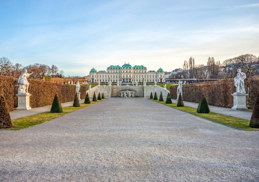 Schloss Belvedere - Wien Photo by Leonhard Niederwimmer on Pixabay