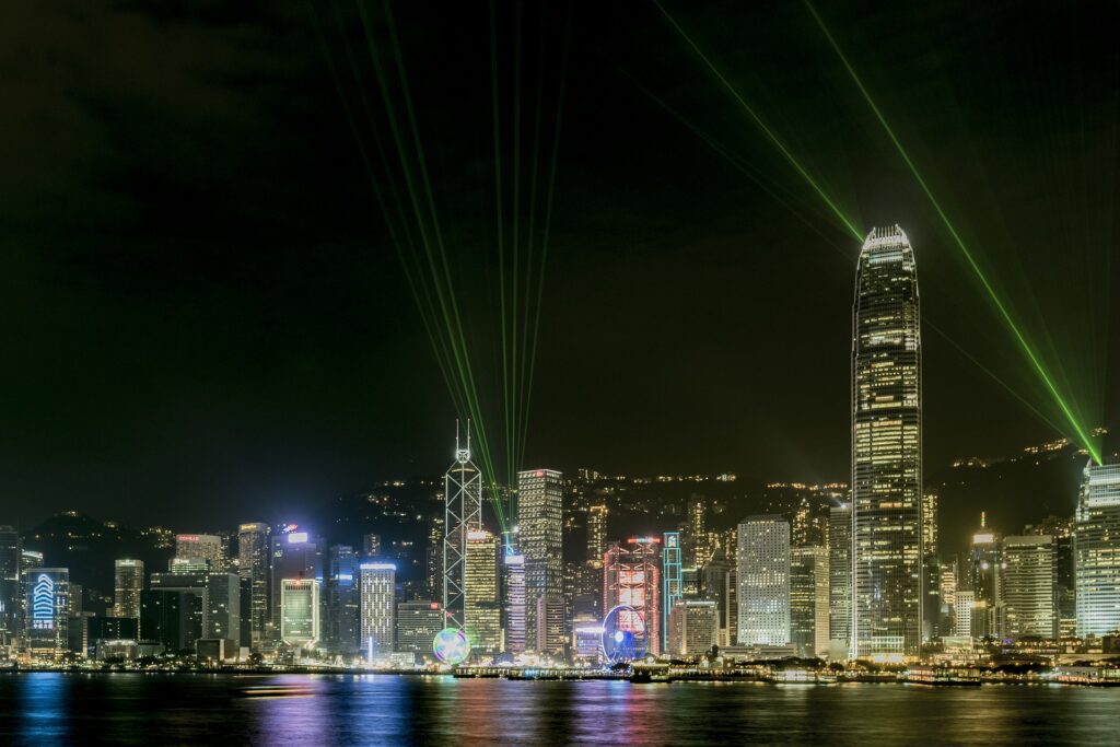 Uno Scorcio della città di Hong Kong Photo by Yinan Chen on Pixabay