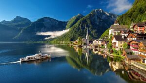 Hallstatt - Austria Photo by Julius Silver on Pixabay