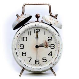 Cambio orario Photo by PIRO on Pixabay