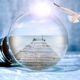 Lampadina libertà Photo by PIRO on Pixabay