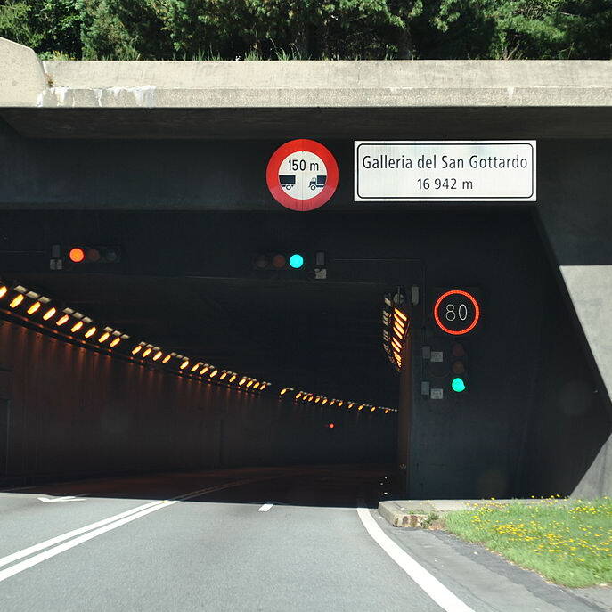 GotthardTunnel Photo by Ato 01, CC BY-SA 3.0, via Wikimedia Commons