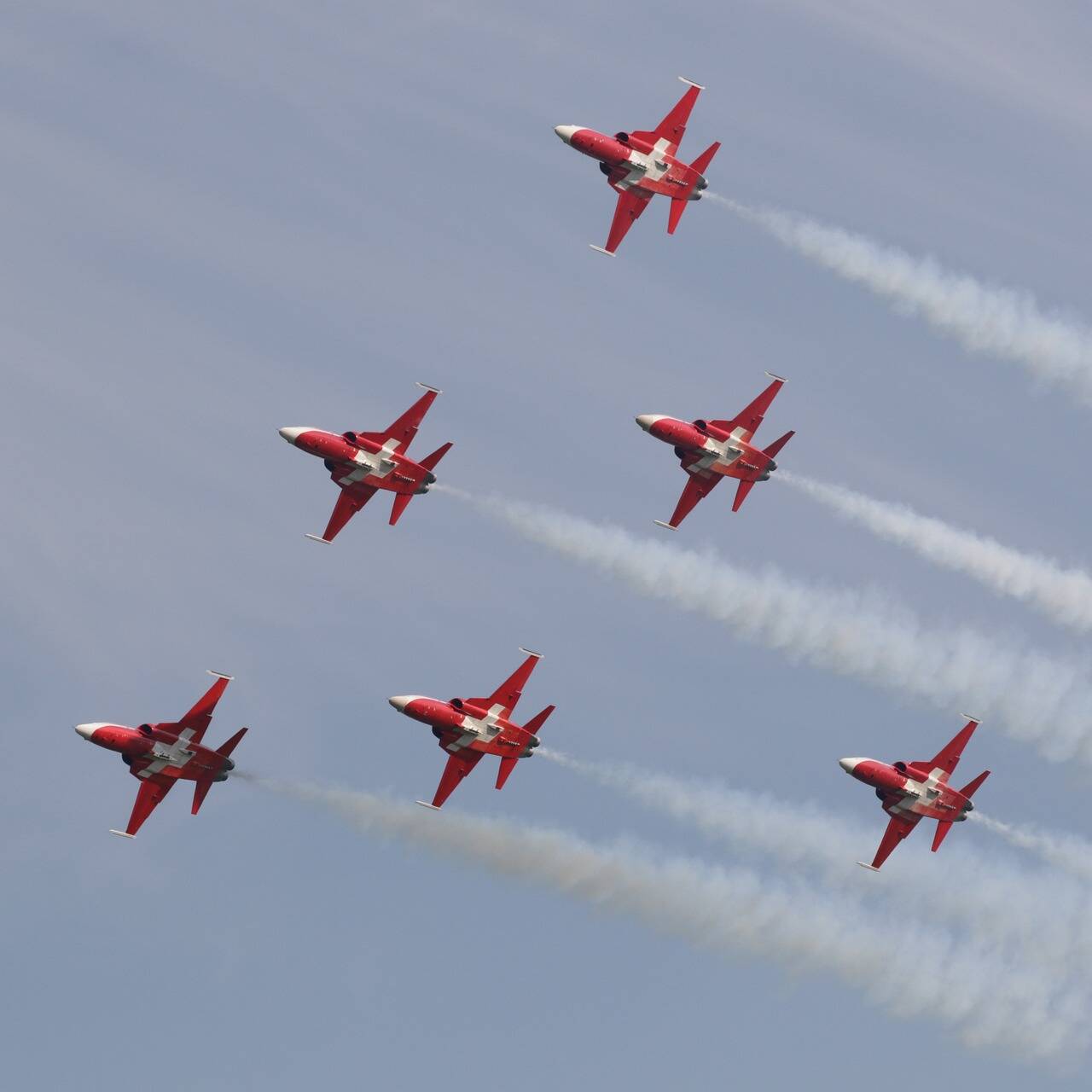 Patrol suisse, Aerobatic team, Switzerland Image by Andreas Glöckner from Pixabay