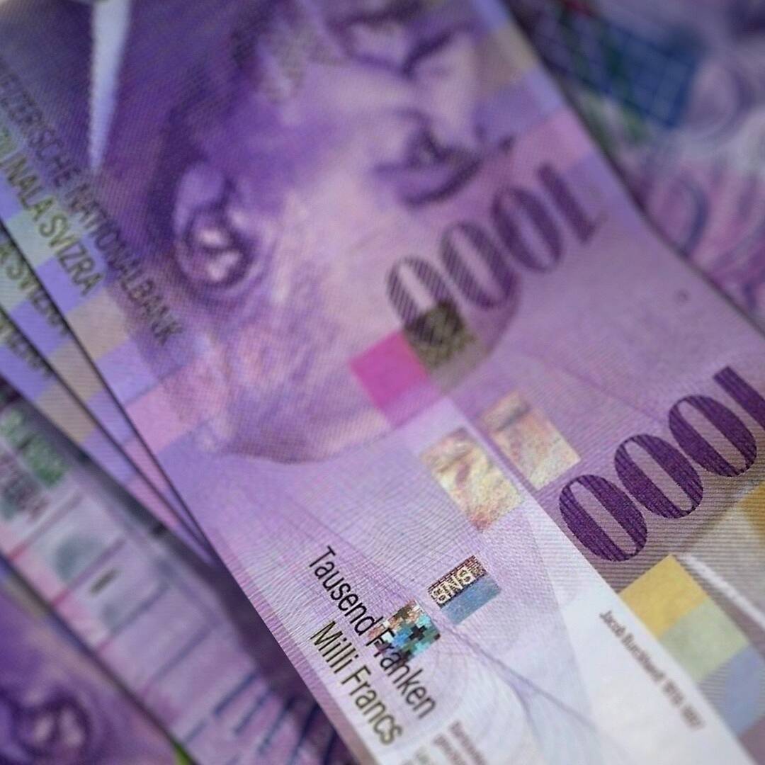 Swiss francs Image by cosmix from Pixabay
