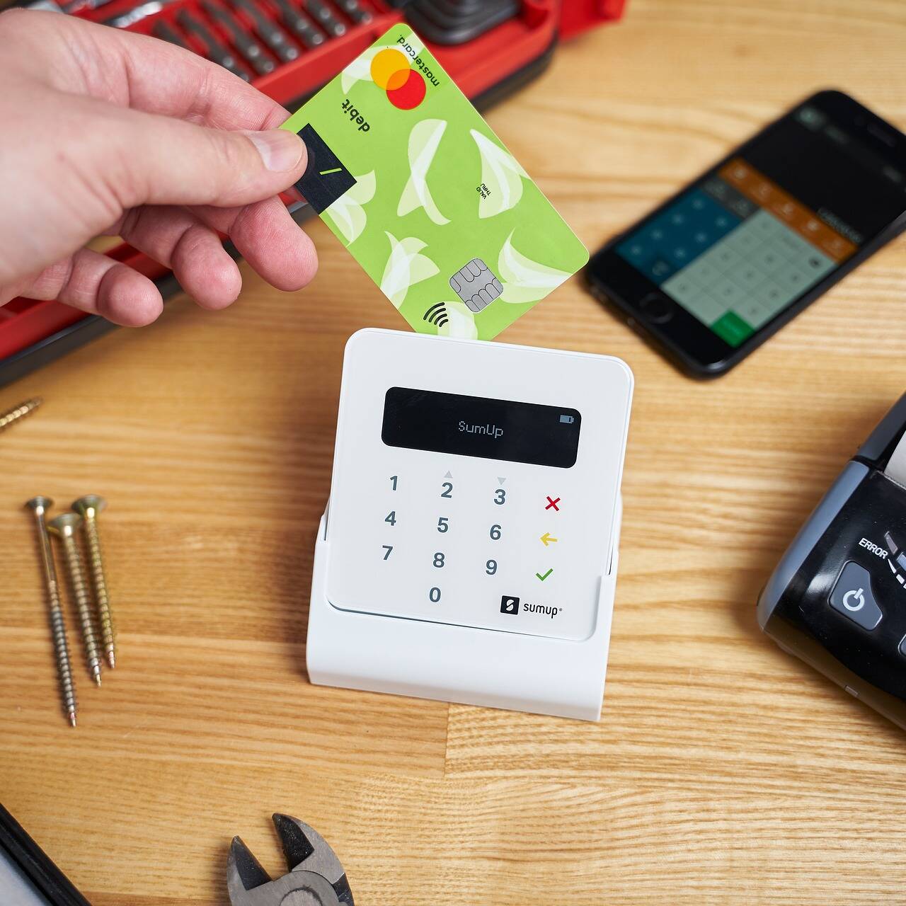Electronic payment and receipt Image by Obsahovka from Pixabay