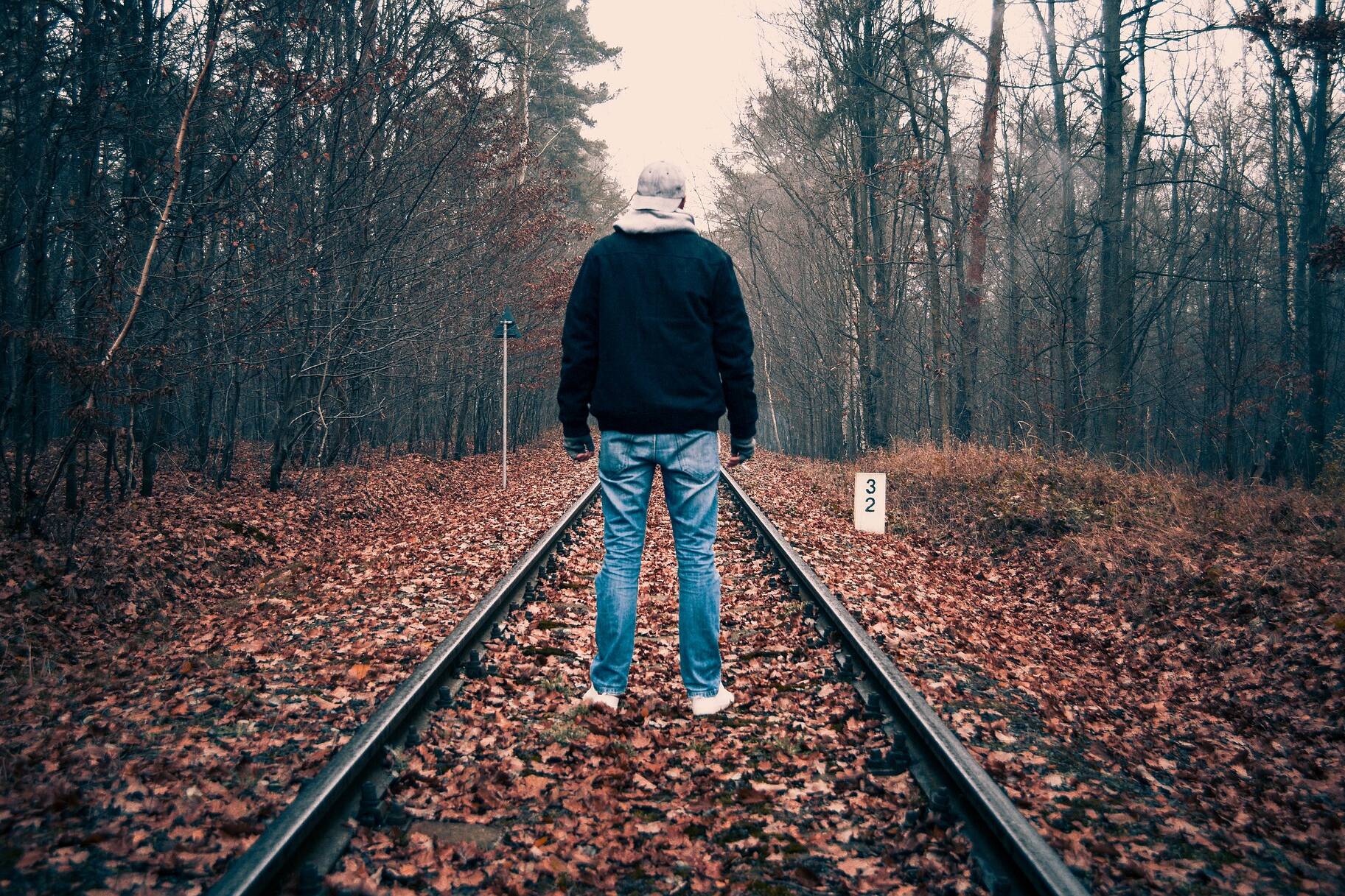 Loneliness Image by Janusz Walczak from Pixabay