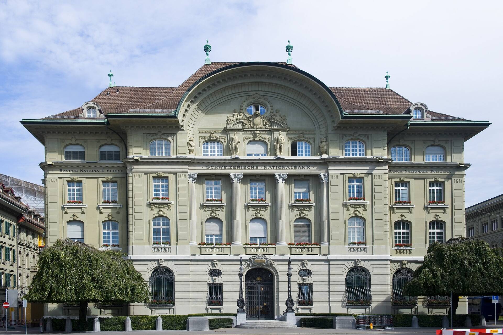Swiss National Bank Image by Albert Häsler from Pixabay