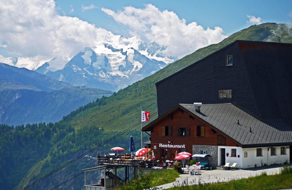 Bettmeralp Image by Erich Westendarp from Pixabay