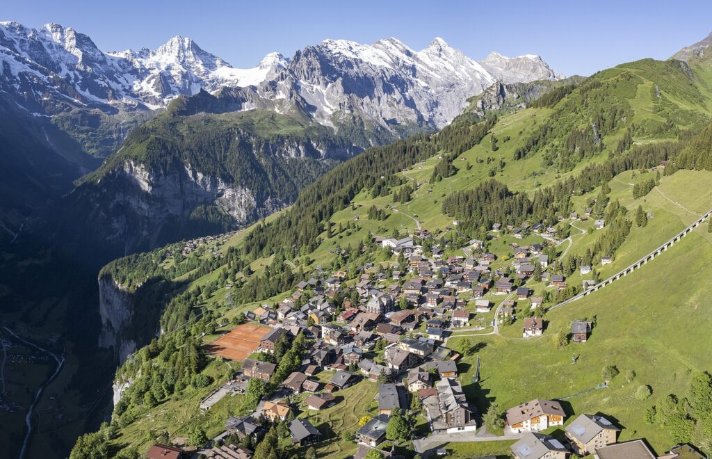 Mürren (BE) Image by Chensiyuan, CC BY-SA 4.0, via Wikimedia Commons