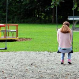 Sad girl Image by Manfred Antranias Zimmer from Pixabay