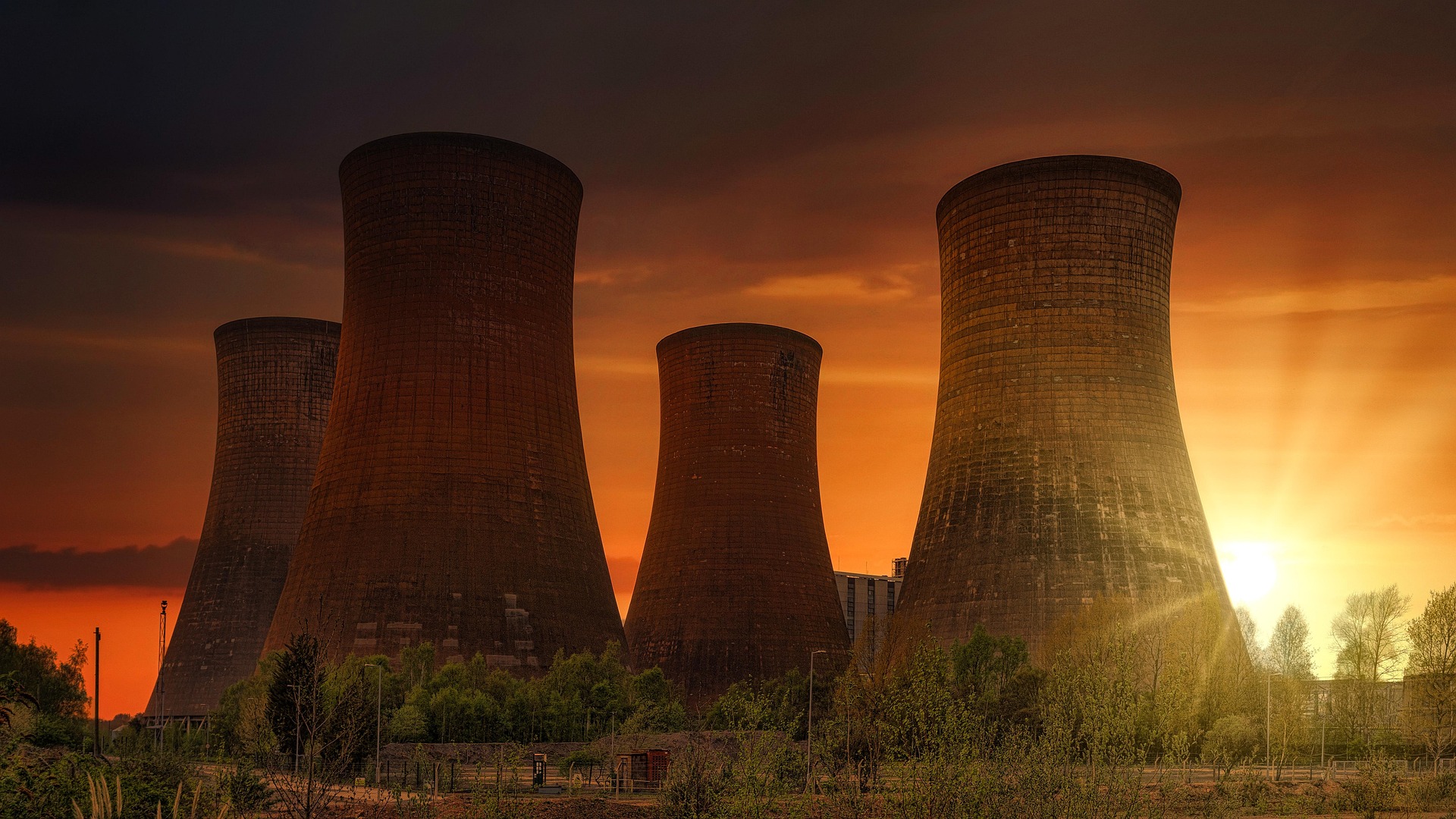 Cooling towers - Image by Joe from Pixabay