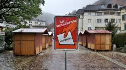 Sign announcing a voting weekend Image by Kecko, CC BY 2.0, via Wikimedia Commons