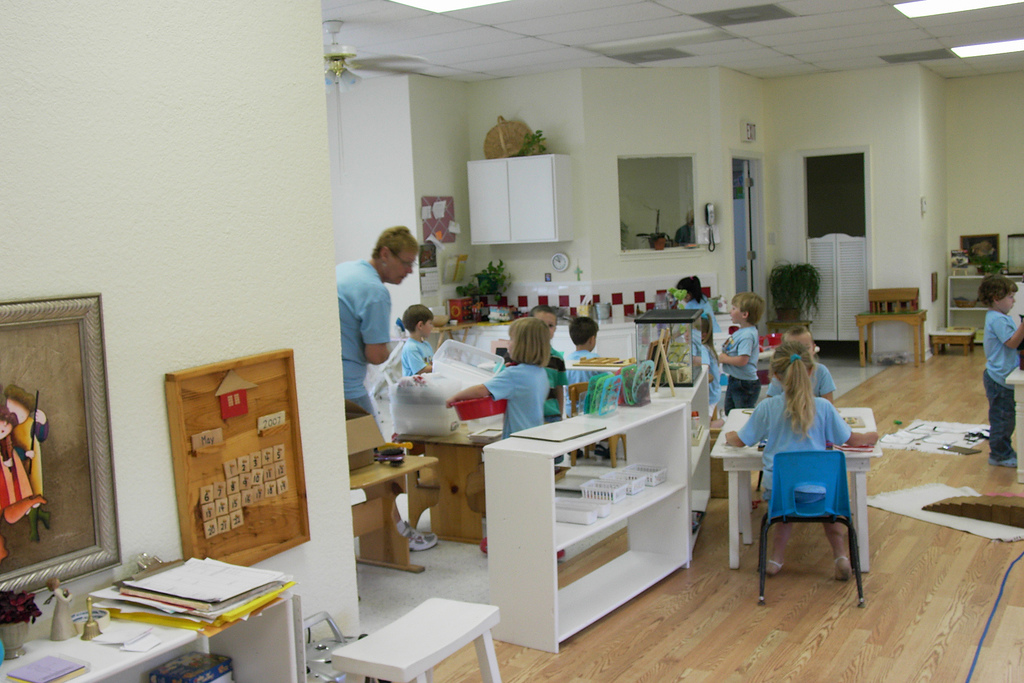 Montessori school Image by abbamouse, CC BY-SA 2.0, via Wikimedia Commons (2)